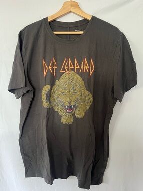 Abercrombie & Fitch Def Leppard Graphic Band Tee Size XL